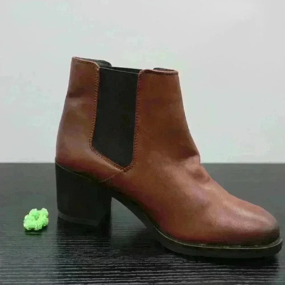 Clarks Mascarpone Bay Brown Leather Ankle Boots - Picture 1 of 12